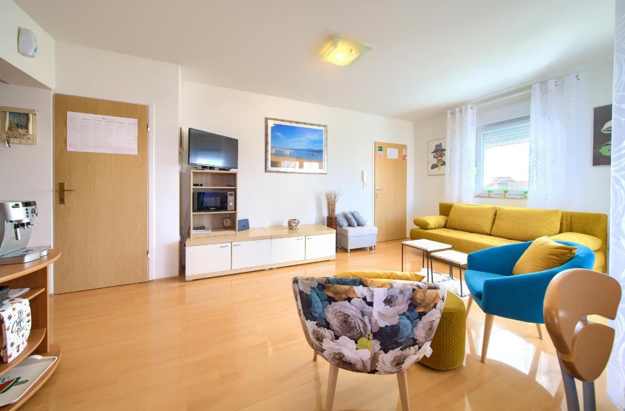 Apartman Noel Крк Екстер'єр фото