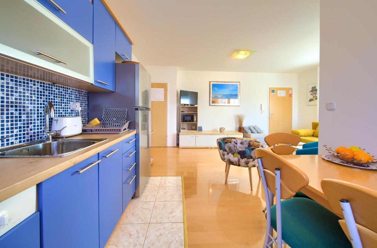 Apartman Noel Крк Екстер'єр фото